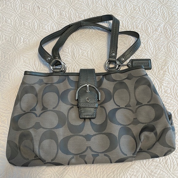 Authentic COACH Handbag - Picture 1 of 1